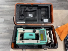 Nikon DTM-322 Total Station (FOR PARTS REAPIR) *READ*