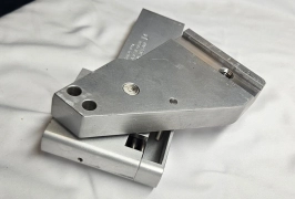 AMAT 0010-17392 HINGE ASSY, LEFT CHAMBER, 300MM, IA