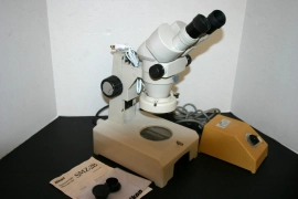 Nikon SMZ-2B Stereozoom Microscope 8-50X on Diascopic Stand- Rarity: A New Head!