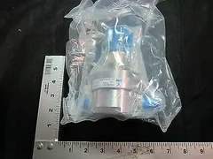 Applied Materials (AMAT) 3800-01119 RGLTR GAS PRESS 0-30PSI 2PORT 1/4VCR-M/M NO-