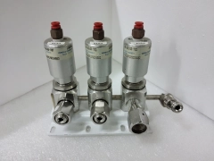 AMAT 0050-30833, 0020-37982 WELDMENT VALVE MANIFOLD 3 STATION RIGHT (C)