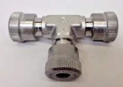 AMAT 3300-02162 Cajun SS-4-UT-3, Ultra-Torr Vacuum Fitting, Union Tee, 1/4 in