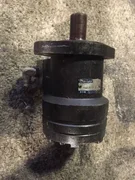 USED EATON/CHAR-LYNN 103-1048-010 HYDRAULIC MOTOR, 153 RPM, 370 Cm3/R DC