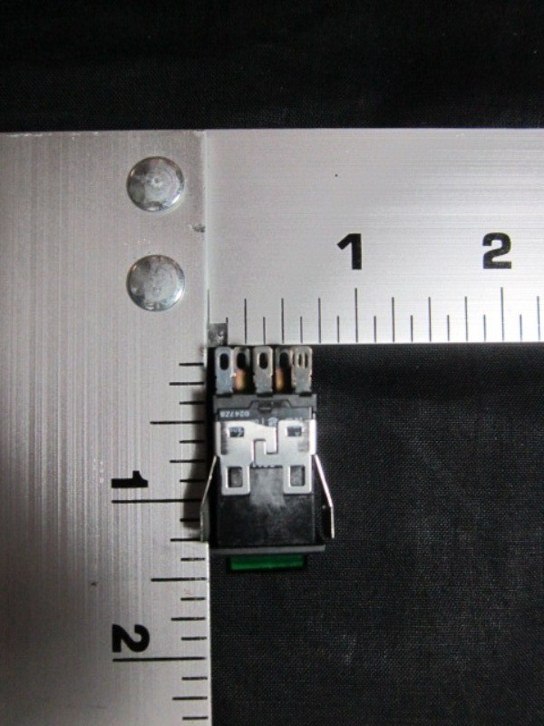 Applied Materials AMAT 1270-90269 Switch Push Moment ILLUM 125V