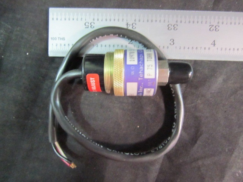 Applied Materials AMAT 1270-01330 WASCO SW PRESS 28VDC 75 TORR V110-31W34135-1
