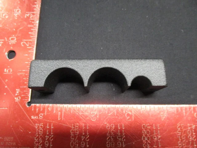Applied Materials (AMAT) 0021-06924   CLAMP, FLEX GASLINE DZ IHC