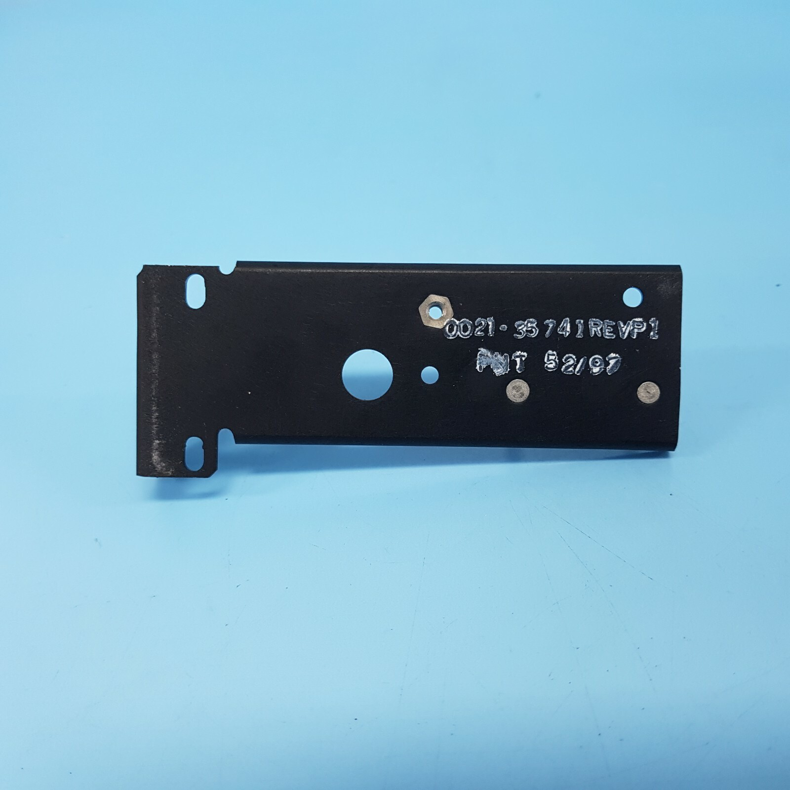 351-0202// AMAT APPLIED 0021-35741 BRACKET, LOW PROFILE SENSOR, TC [USED]