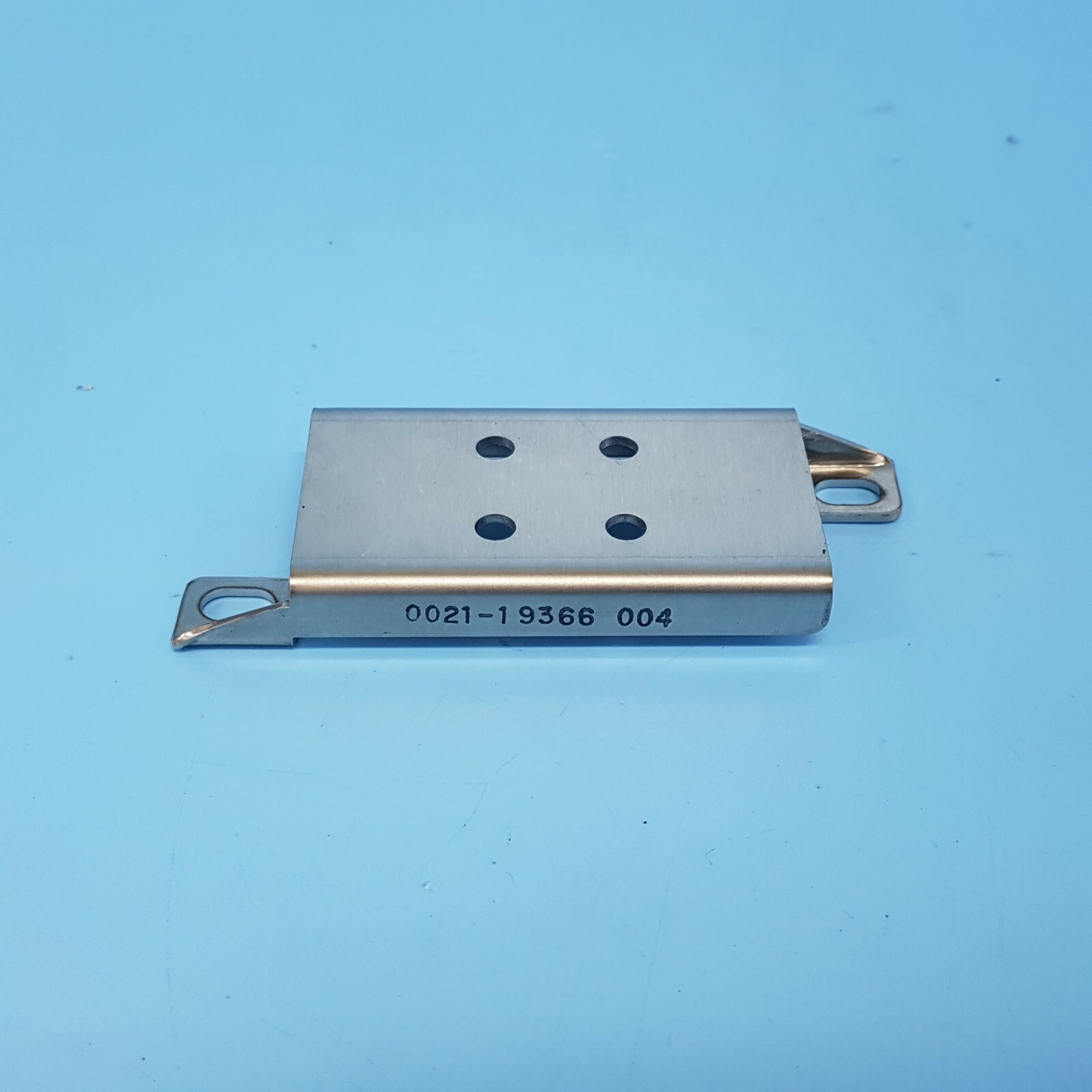 342-0303// AMAT APPLIED 0021-19366 BRACKET, MOUNTING, BLOCK VALVE, 300MM [USED]