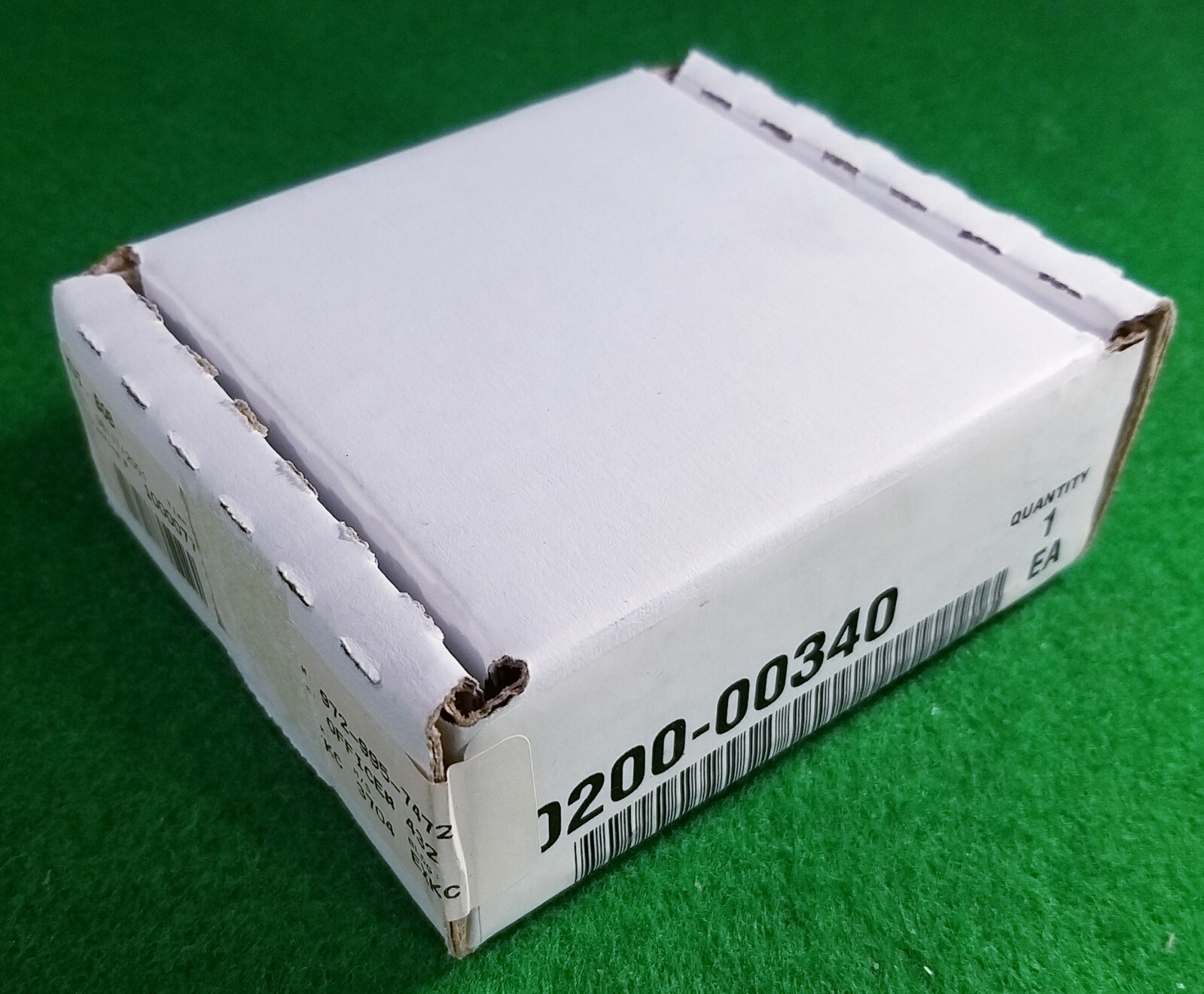 AMAT 0200-00340 BUSHING, UPR SHIELD INS, S-IMP REV 1.3,, NEW