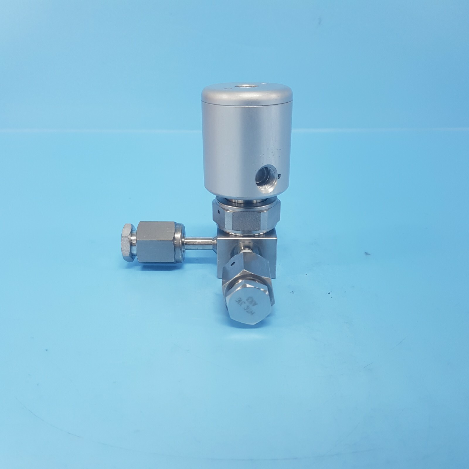 176-0104// AMAT APPLIED 0050-46077 GAS LINE, RIGHT ANGLE VALVE, CHAMBER [ASIS]