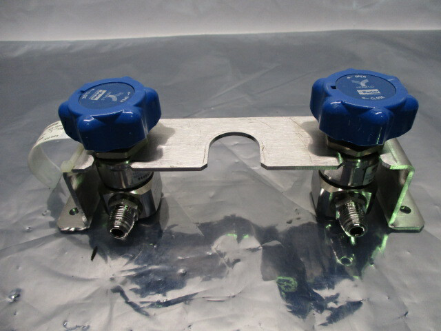 LAM 853-810342-001 Assy, 2 Parker Veriflo 944SSFSMMPM Diaphragm Valves, 45300507