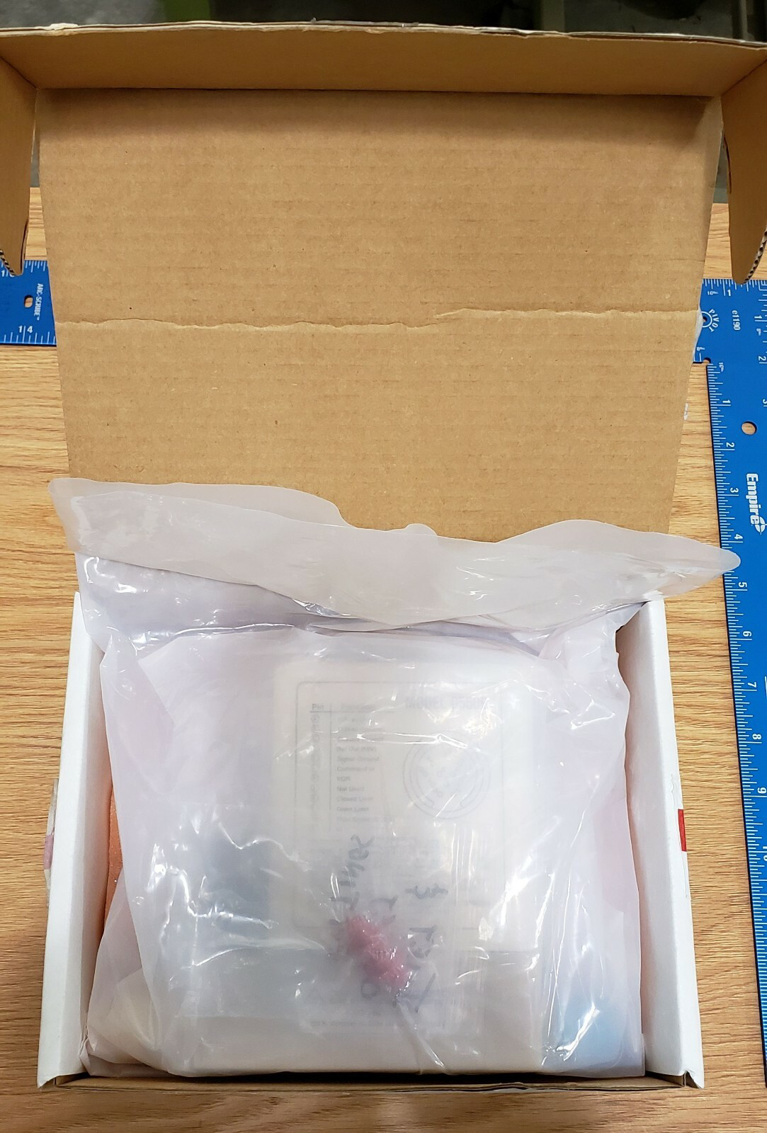 Brooks Instruments 0550E Mass Flow Controller MFC 300 SLM H2 AMAT 0190-14020