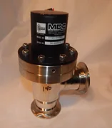 MDC / AMAT 0190-66069 RIGHT ANGLE PNEUMATIC VALVE NW50, (140)