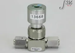 13668 LAM RESEARCH V95 NO NUPRO VALVE 839-024340-100