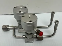 Lam Research 839-000865-001 GAS MANIFOLD, NUPRO  SS-4BK-TW-1C GAS MANIFOLD