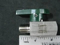 AMAT 3870-02267 VALVE PLUG 1/4NPT-M X 1/4NPT-F SST; SWAGELOK SS-4P4T5