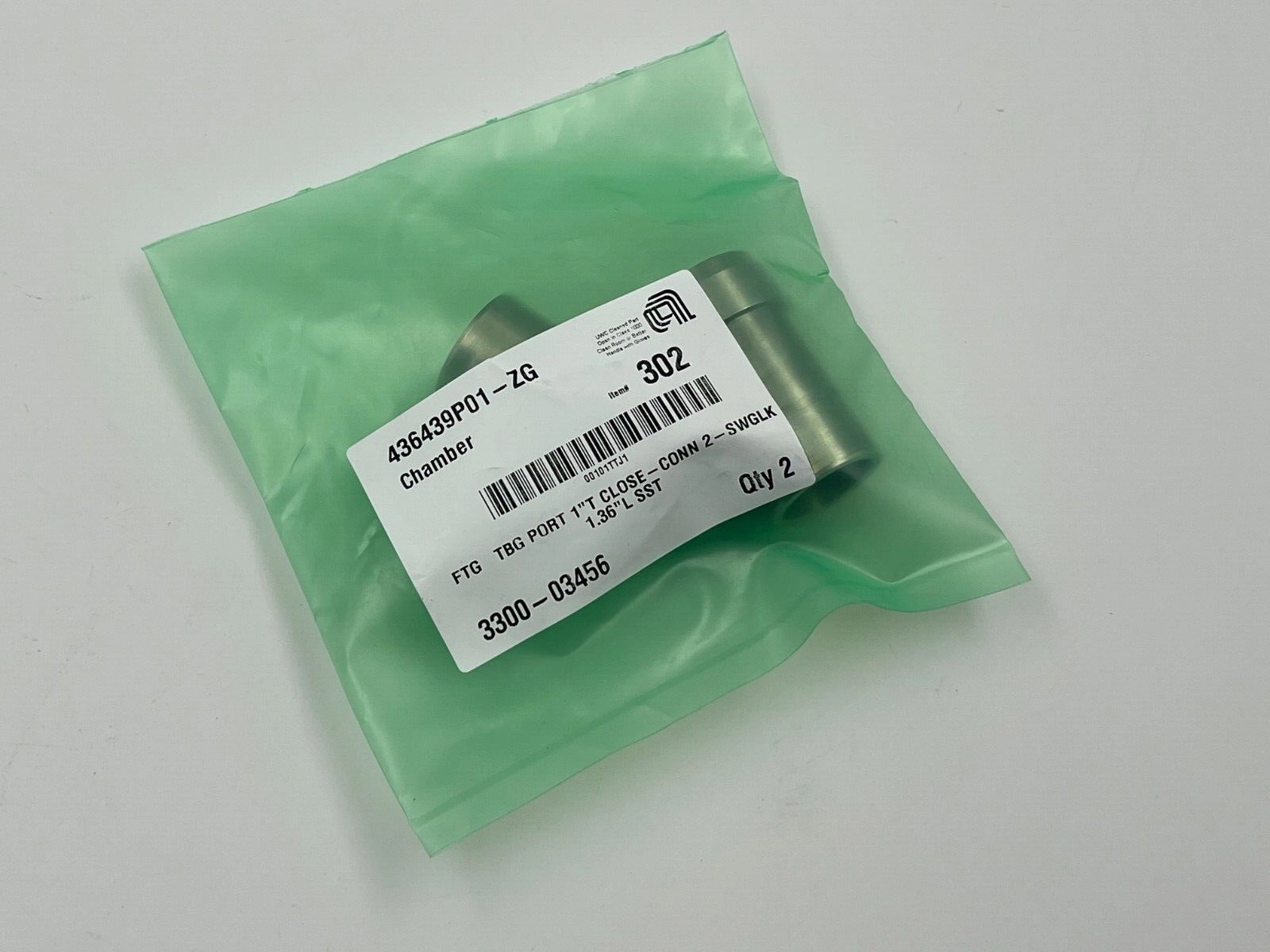 2PCS Applied Materials AMAT 3300-03456 FTG TBG PORT 1"T CLOSE CONN 2-SWGLK