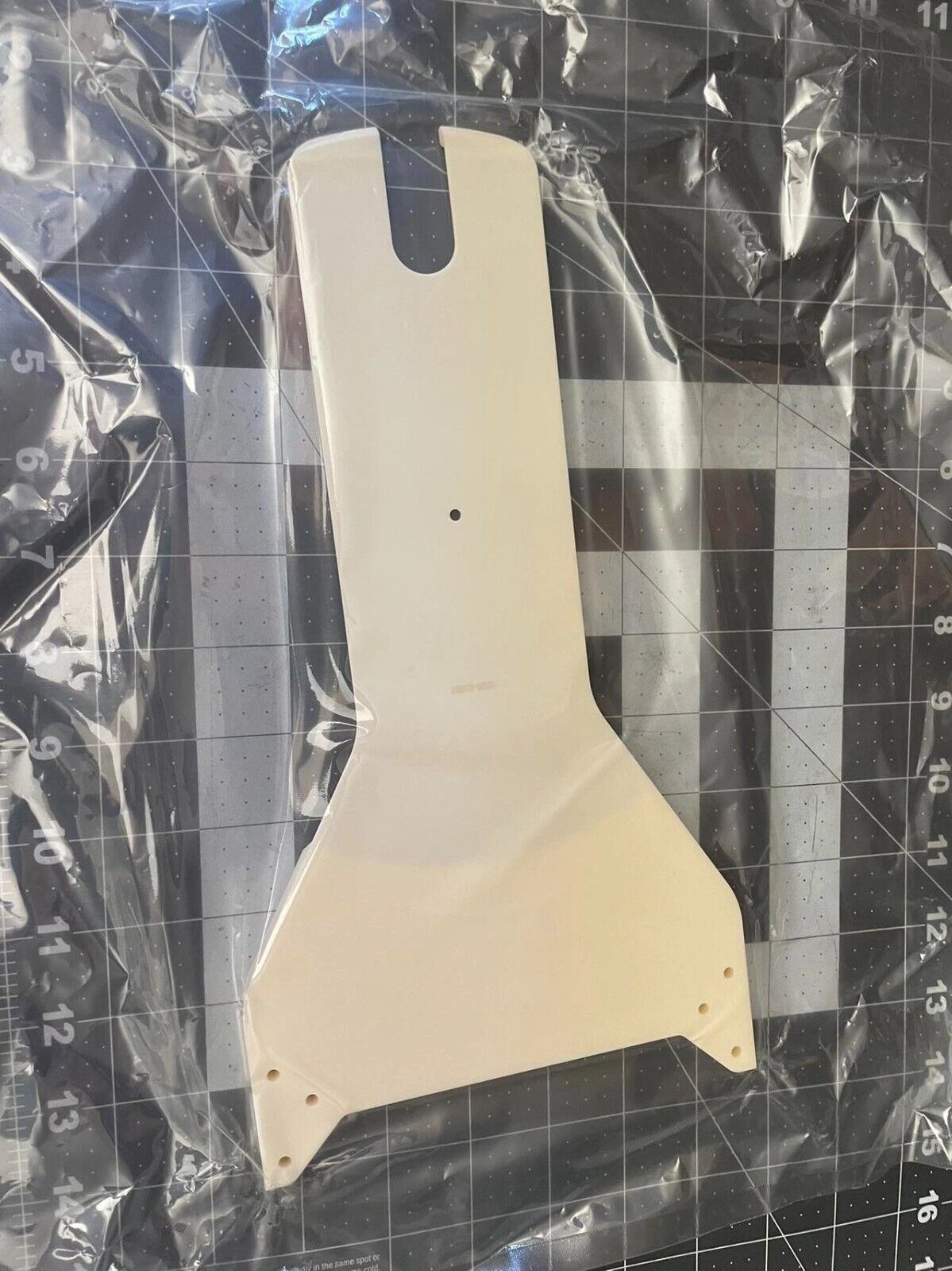 AMAT 0200-02892 Robot Arm End Effector  Alumina oxide Ceramic  Version SEMIXICON