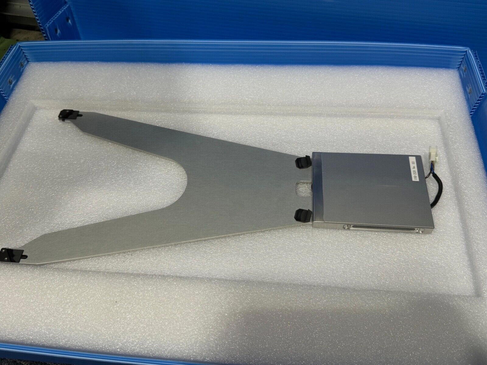 APPLIED MATERIALS AMAT  0190-25291 SPEC DARP Edge Grip End