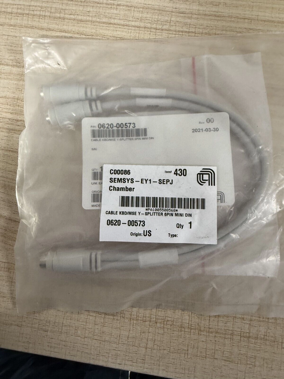 Applied Materials AMAT 0620-00573 CABLE KBD/MSE Y-SPLITTER 6PIN MINI DIN,NEW