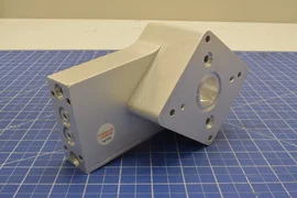 0040-49609 / MANIFOLD OUT RIGHT, CHAMBER LID S / APPLIED MATERIALS AMAT