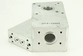 10352 APPLIED MATERIALS MANIFOLD OUT, LEFT CHAMBER LID, PMD PROD 0040-51823