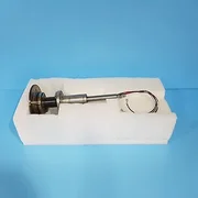 106-0301// AMAT APPLIED MATERIALS 0010-21530 HEATER USED