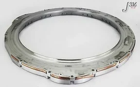 13951 APPLIED MATERIALS GAS RING,SYM 36 PORT GAS DIST. 300MM HD 0040-70746