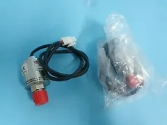 1PC UE E36W-H111 LAM P/N: 796-002833-003 Pressure Switch