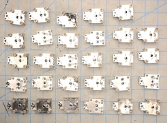 220-32205-000(LOT OF 29) / 2-WAY SS  1/4 IN SEAT PNEUMATIC MANIFOLD BLOCK / AMAT