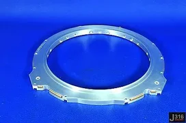 2860 APPLIED MATERIAL ULTIMA 24 HOLE GAS DISTRIBUTION RING 0040-04650