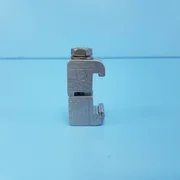 321-0301// AMAT APPLIED 0690-01566 CLAMP FLG DBL-CLAW NW AL M8-HEX [USED]