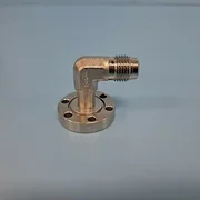 342-0102// AMAT APPLIED 0040-20056 ADAPTOR ELBOW .25VCR TO MINI C USED