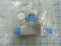 3870-04572 / VALVE PNEU DIAPH 3WAY 930 1/4VCR-F/F/M NO/NC VESP / AMAT