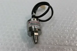 4501  LAM Research 768-901236-001 Absolute Pressure Switch