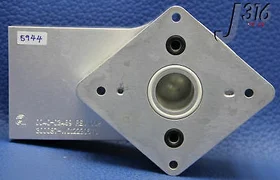 5944 APPLIED MATERIALS 300MM PRODUCER RIGHT OUTPUT MANIFOLD 0040-03489