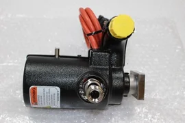 6846  Applied Materials 0190-23497 Dual Manometer Valve