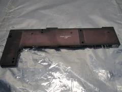 AMAT 0020-09297 BRACKET VERTICAL PLATE MOUNT REV A, 104539