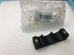 AMAT 0021-06923 CLAMP, BASE, FLEX GASLINE DZ IHC , 118169