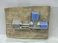 AMAT 0040-09080 High Purity VCR Tee fitting Female X Male X Male 1/4 VCR