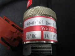 AMAT 0190-09365 SWITCH, ATM VCR, CLOSE DECREASING TORR