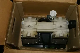 AMAT 0190-12127 Thomas Model 2688VEF23 Oil-less Double Piston Vacuum Pump