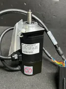 AMAT 0190-77016 PC.1/SWP INC ENCODER SERVO MOTOR / YASKAWA SGM-01U3AP01