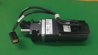 AMAT 0190-77170 MOTOR SGM SERVO 200W 10:1, USED