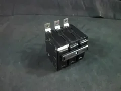 AMAT 0680-01177 CBMAG THERM 3P 240VAC 30A QUICKLAG TYPE