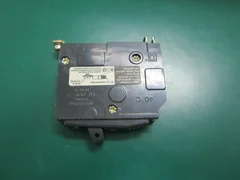 AMAT 0680-01207 CB MAG THERM 1P 240VAC 15A BOLT  ON QOB TYPE