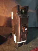 AMAT 0680-01252 LR43556 CUTLER-HAMMER QUICKLAG 1-POLE 30A 120/240VAC TYPE QC; E-