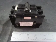 AMAT 0680-01503 CB MAG THERM 2P 120/240VAC 45A QUICKLAG RNG-TRM