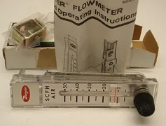 AMAT 1040-01022 Dwyer RMA-7-SSV-APF Flow Metrer Air 5-50 SCFM