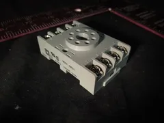 AMAT 1230-01174 8501-NR51 SQUARE D SKT RLY 8 PIN TUBULAR SINGLE TIER SCRE